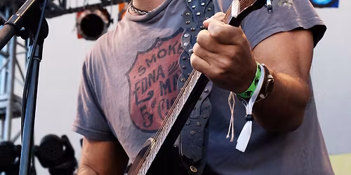 Zach Tate Performing Live Acoustic at Lil' Outriggers Hula Bar & Grille