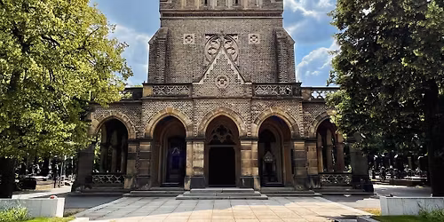 Proch\u00e1zka Vinohradsk\u00fdm h\u0159bitovem