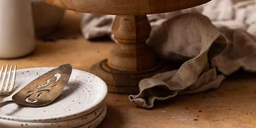 CAKE DECORATING CLASS: Winter Wonderland Spiced Vanilla