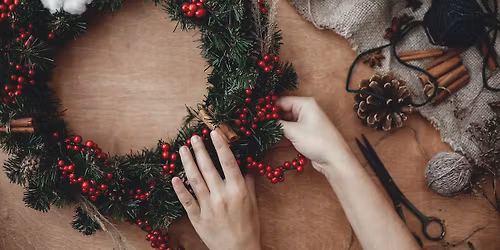 V\u00fdroba p\u0159\u00edrodn\u00edho adventn\u00edho v\u011bnce v Hrsti \/ \u010cTVRTEK