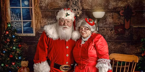 Pictures with Santa & Mrs.Claus (free)