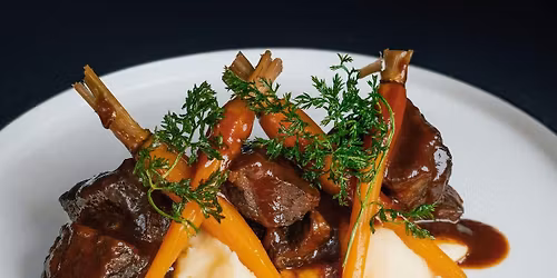 SEVEN Restaurant Holiday Wine Dinner