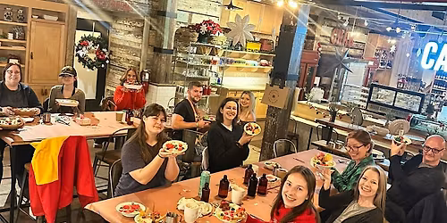 Beachy Christmas Candle Class with Riptydz Oceanfront Grille & Rooftop Bar