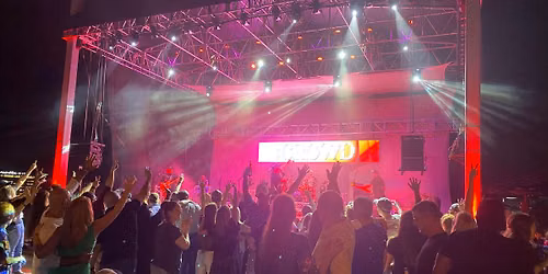90s Country Experience @ Hurricane Alley Honky-Tonkin Time: The Crowd