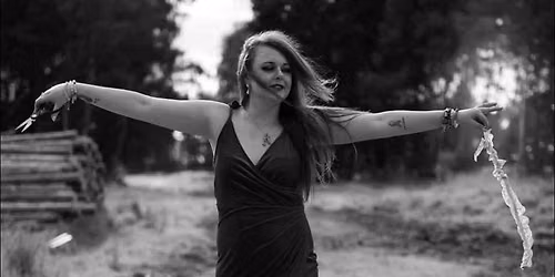 Eve of mediumship with Maddison Leigh