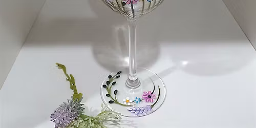 Wine glass decorating