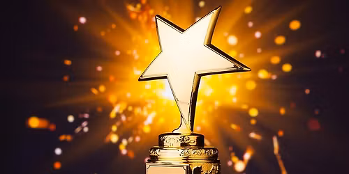 CHRISTMAS CLASSES AND END-OF-YEAR AWARDS