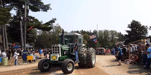 MIchigan Flywheelers Museum's Equipment Parade