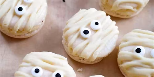 In-person class: Spooky Halloween French Macaron (Charlotte)