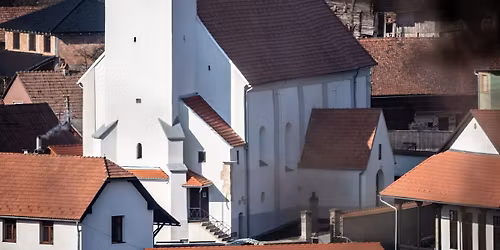 Nagykor\u00fas\u00edt\u00e1si b\u00e1l