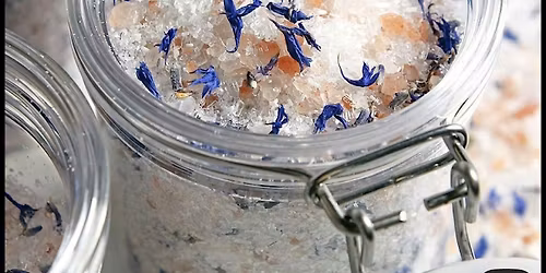 Summer Scent Bar DIY w\/Holly!