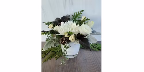 Love That Red Winery, Woodinville - glassybaby Floral Centerpiece