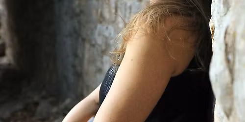 Mandi Powell Performing Live Acoustic at Lil' Outriggers Hula Bar and Grille