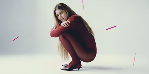 TELT H\u00c1Z! \/\/ Az \u00e9n sz\u00edvem j\u00e1tszik \u2013 L\u00e1bas Viki \u00f6sszm\u0171v\u00e9szeti estje