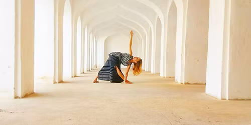 \u00c9vkezd\u0151 Astanga Viny\u00e1sza J\u00f3ga Tanfolyam