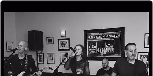 Jennifer Quinn Band - Sidelines Bar & Grill