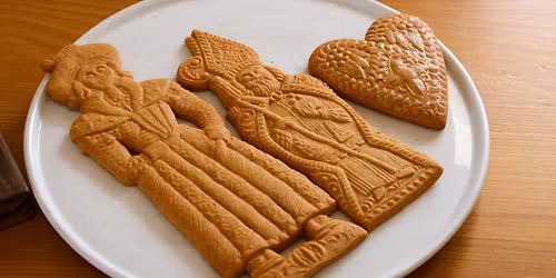 Prastar\u00e9 sladk\u00e9 um\u011bn\u00ed - medovn\u00edky vtla\u010dovan\u00e9 do d\u0159ev\u011bn\u00fdch forem