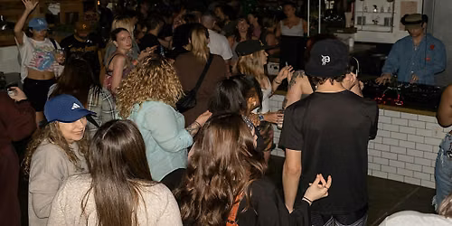 CLUB A.M. at Ineffable C\u00e0 Ph\u00ea