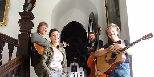 Nezma\u0159i - adventn\u00ed koncert v Muka\u0159ov\u011b 2025