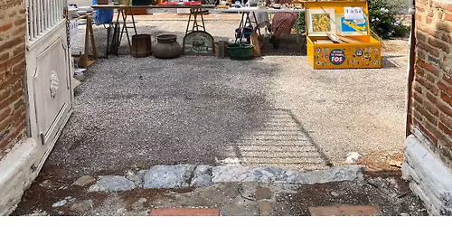 Vide grenier du Mas Pal\u00e9gry - chambres d'h\u00f4tes 