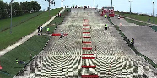 Move More Holiday Programme. Skiing at Silksworth Ski Slope Tues 21st July