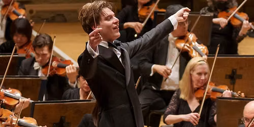 Makela Conducts Mahler 9 at Chicago Symphony Center