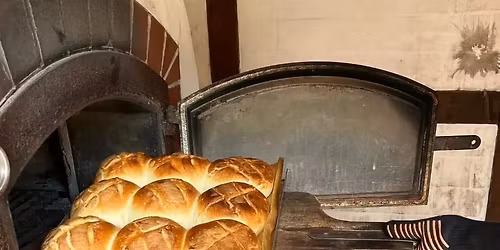 Brotzeit -frisches Brot aus dem Steinofen-