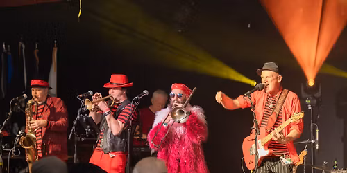 Chervona and friends at Mehanata 