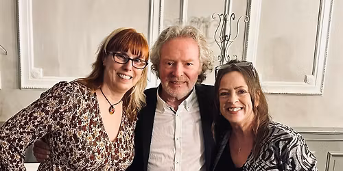 The Oxeye Daisies supporting Reg Meuross