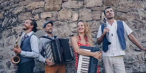 Pandas Royals \/\/\/ Ch\u00e2teau de Voltaire