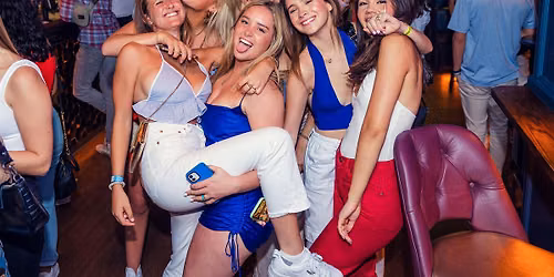 July 4 Bar Crawl London