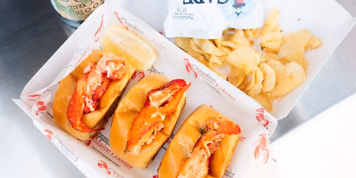Cousins Maine Lobster at Park Place on Turtle Creek