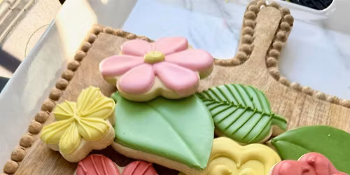 Floral Cookie Decorating Class with Mandy Metts