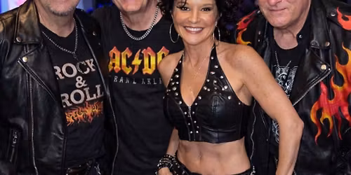 On the Roxx back rockin Clematis by Night!