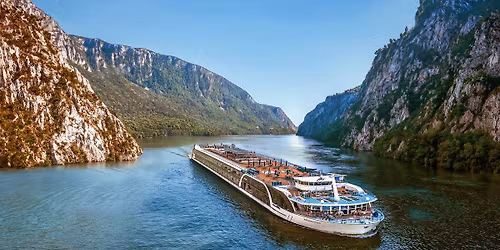 Cruise Night with Ama Waterways at Pendley Creek