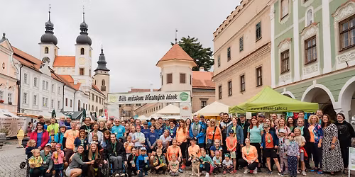 10. B\u011bh m\u011bstem \u0161\u0165astn\u00fdch l\u00e1sek