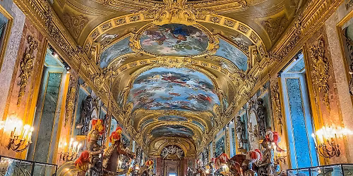 Curiosit\u00e0 Reali: Segreti e Meraviglie del Palazzo Reale