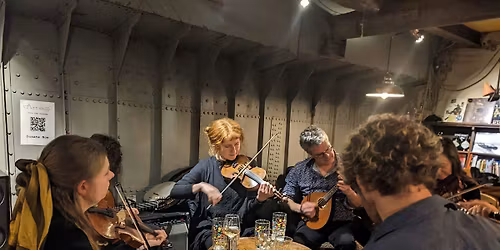Free Event: Traditional Folk Music Session