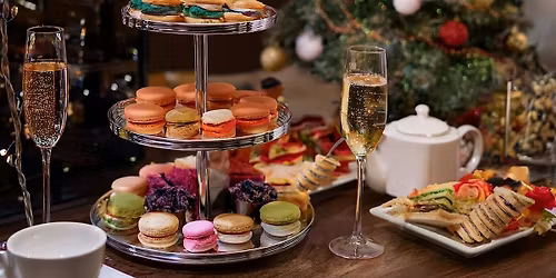 A Very Merry Christmas High Tea Buffet at Stamford Plaza Melbourne