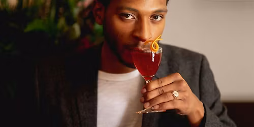 $2 Oyster Happy Hour