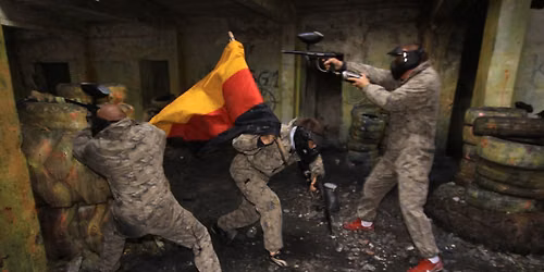Kolorowe po\u017cegnanie wakacji - paintballowa gra otwarta