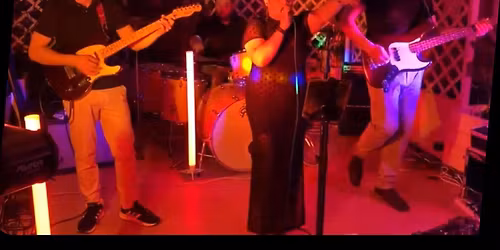 HOT TOPIC LIVE @ THE CRICKETERS ARMS