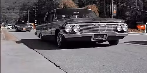 lowriders cruze the Valley