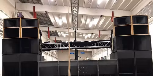 Byg et seri\u00f8st Festival-anl\u00e6g (5 af 5) \/ 2026-04-20 \/ MakerDay