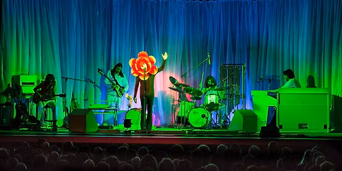 THE MUSICAL BOX PERFORMS GENESIS LIVE - ORIGNAL 1973 CONCERT