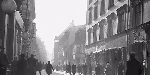 Ielu maldos: pils\u0113ta latvie\u0161u modernistu v\u0113rojum\u0101