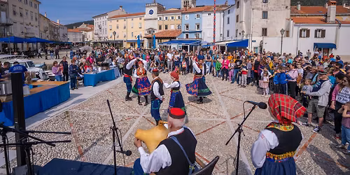 Kvarner lamb and cheese festival \/ Festival kvarnerske janjetine i sira