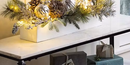 Holiday Centerpiece Workshop at Kennedy's Pub in Marlborough!