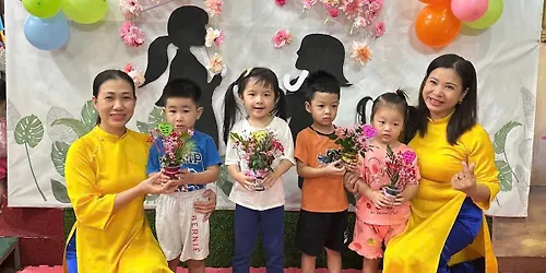 Chào mừng ngày phụ nữ Việt Nam