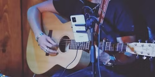 Bank Holiday Sunday Session with Faye Bagley